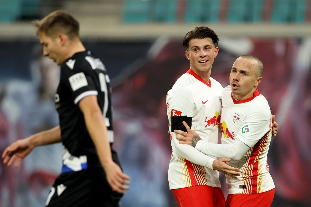 Vorlagebgeber und Empfänger: Lazar Samardzic und Angeliño.