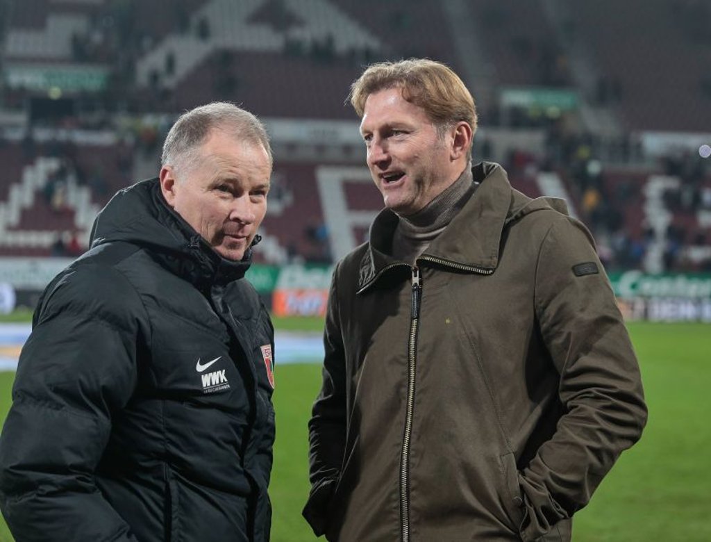 Im März hatten sie noch ein ordentliches Verhältnis, aktuell ist nicht damit zu rechnen, dass Stefan Reuter (FC Augsburg/ links) und Ralph Hasenhüttl (RB Leipzig) allerbeste Freunde werden.
