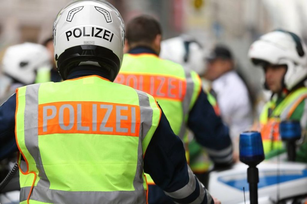Die Freiburger Polzei berichtet von einem gewaltsamen Übergriff auf Fans von RB Leipzig.