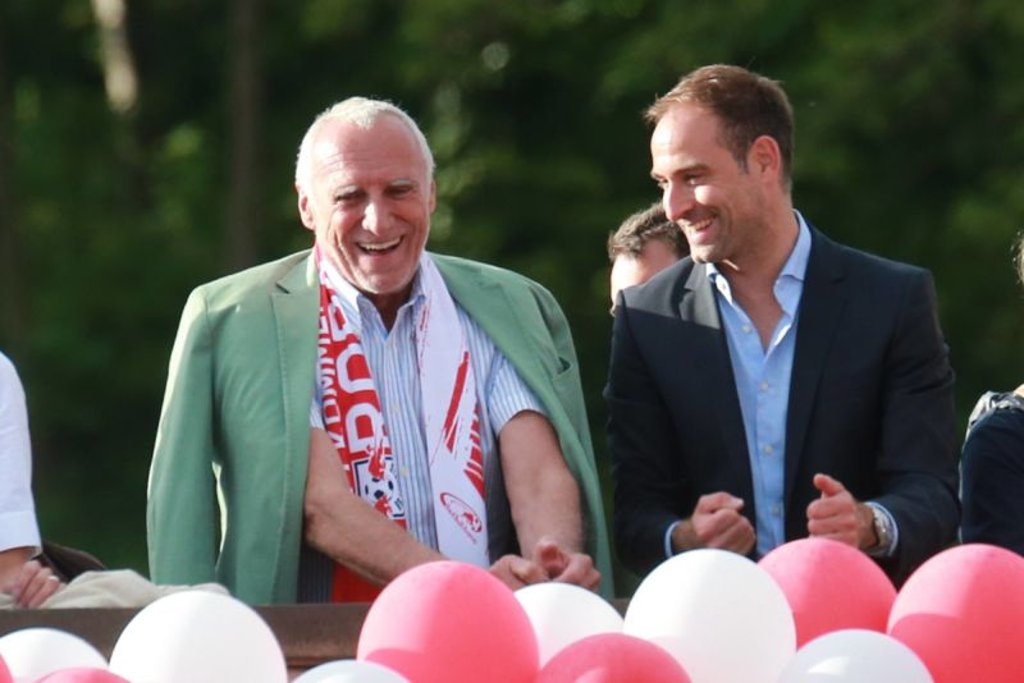 Dietrich Mateschitz (li) und RB-Geschäftsführer Oliver Mintzlaff (re) freuen sich schon mal über mögliche Millioneneinnahmen.