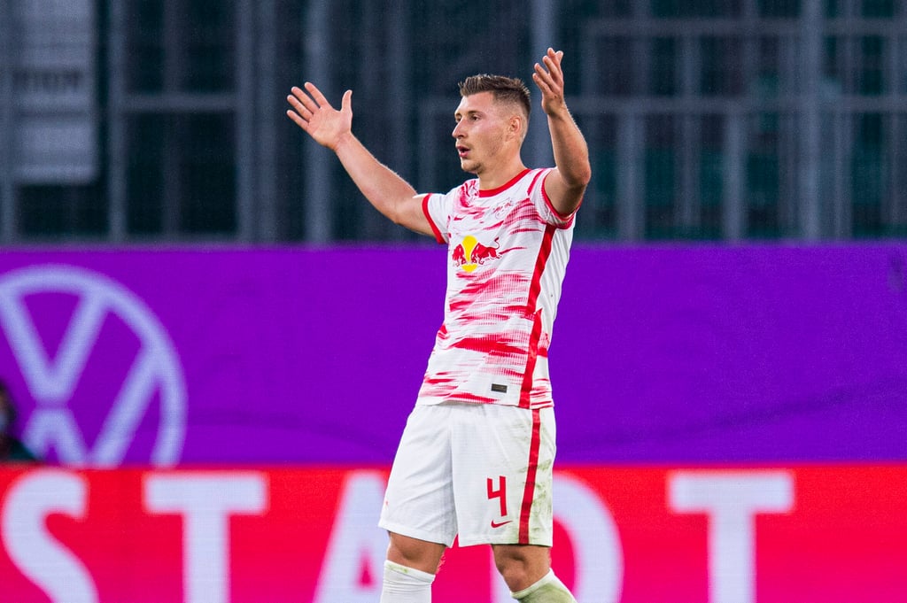 Willi Orban begklagt den Abgang vieler Leistungsträger bei RB Leipzig.