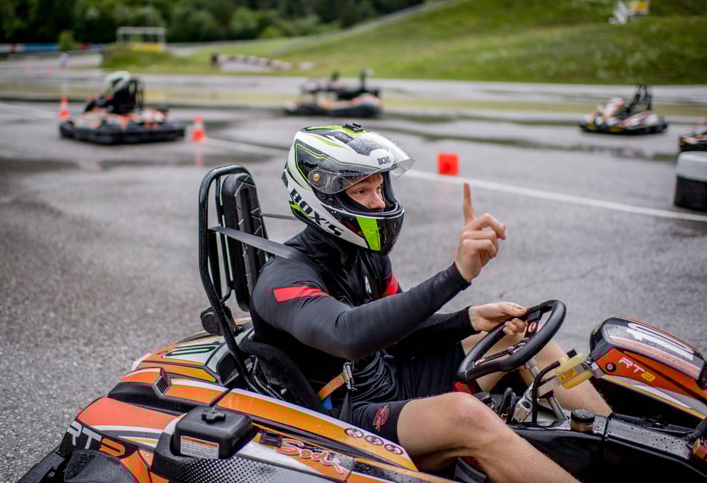 Leipzigs Marcel Halstenberg beim Kart fahren.