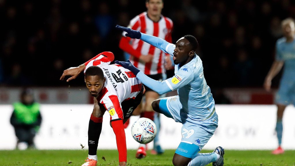 Ins Straucheln geraten: Bei Leeds United konnte&nbsp;Jean-Kevin Augustin (r.) nicht überzeugen.