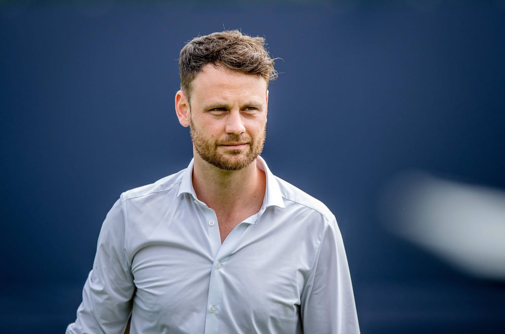 „Es ist unser Anspruch, Spiele zu dominieren und sicherer zu gewinnen”: Christopher Vivell gibt derzeit den sportlichen Kurs bei vor.