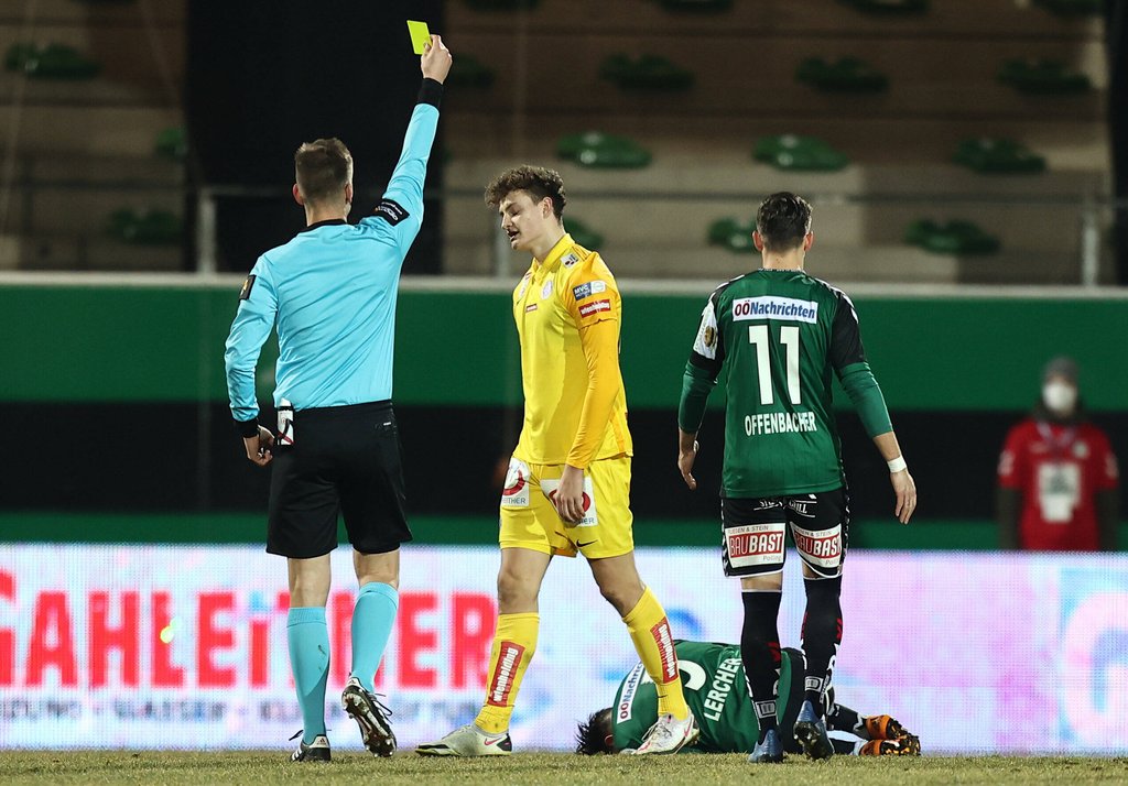 Für Eric Martel war das Debüt bei FK Austria Wien vorzeitig beendet.