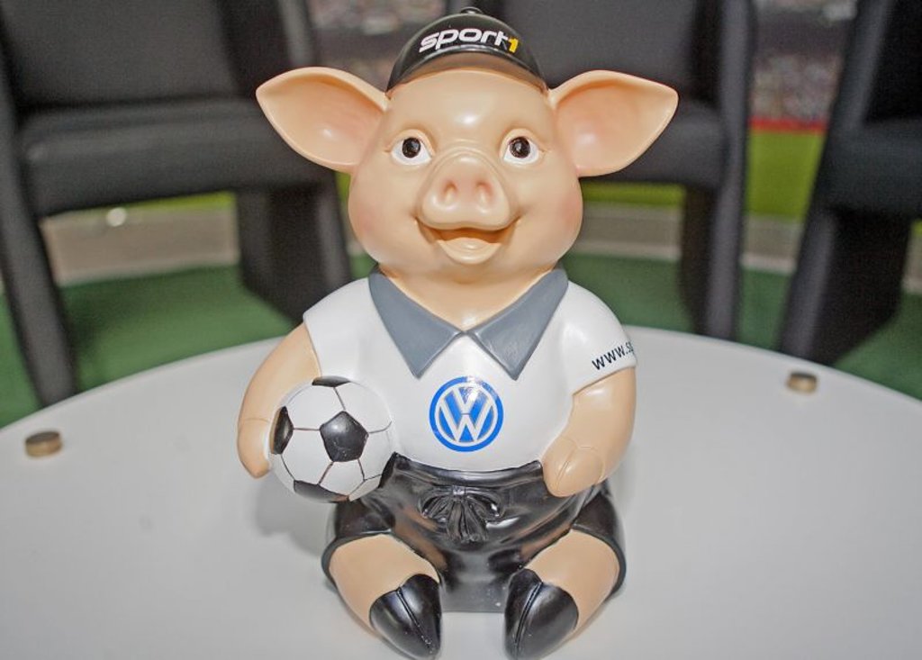 Wie viele Euros Ralf Rangnick beim Doppelpass ins Phrasenschwein stecken muss, wird man am Sonntag sehen.