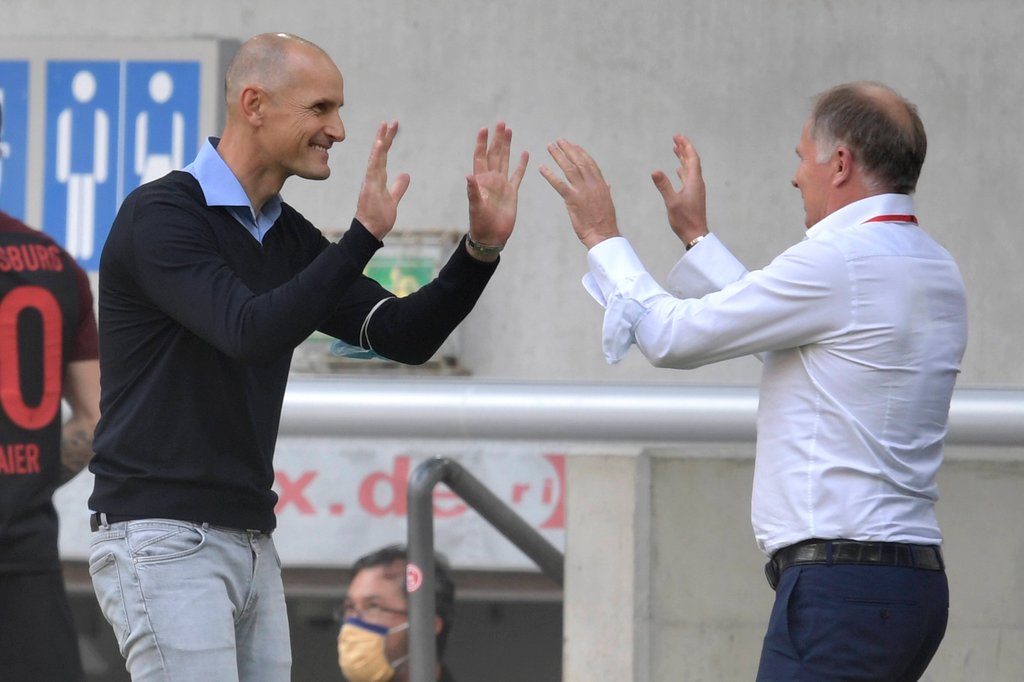 Hände hoch in Augsburg: Heiko Herrlich und Stefan Reuter.