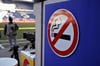 Kein Kippe mehr im Block: RB verbietet das Rauchen auf den Plätzen im Stadion