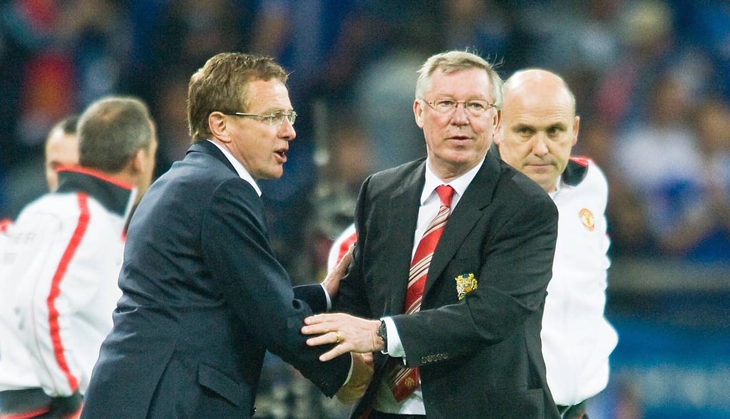 Handshake mit der United-Legende: Ralf Rangnick und Sir Alex (Ferguson) begegneten sich 2011 in der Champions League