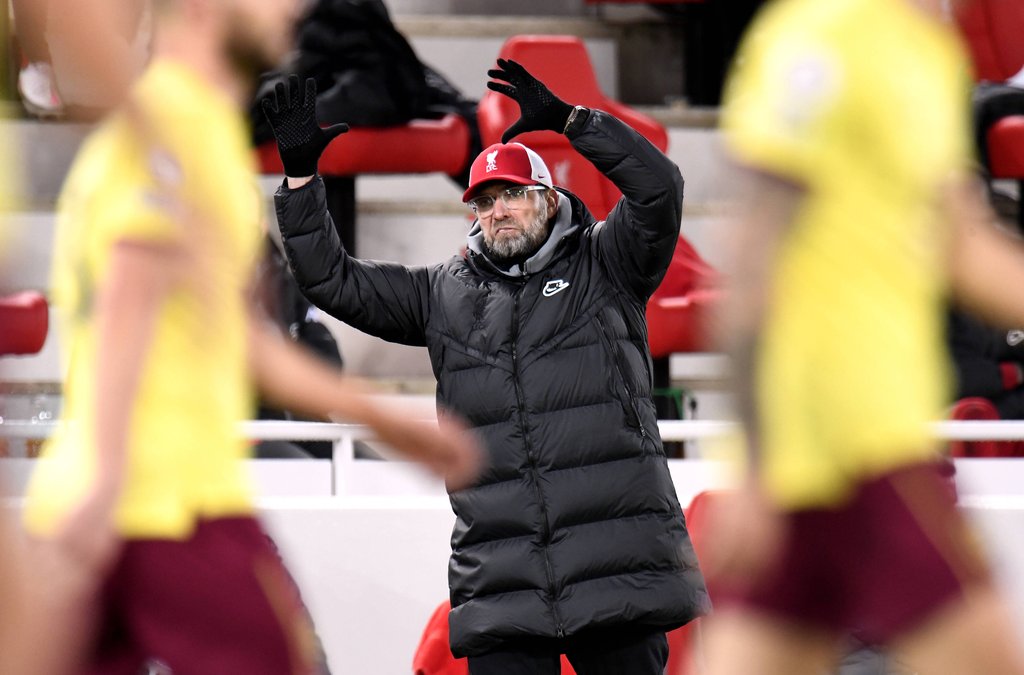 O, no! Liverpools Trainer Jürgen Klopp