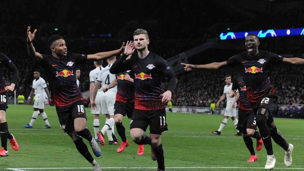 Timo Werner jubelt über sein Elfmeter-Tor für RB bei Tottenham Hotspur.