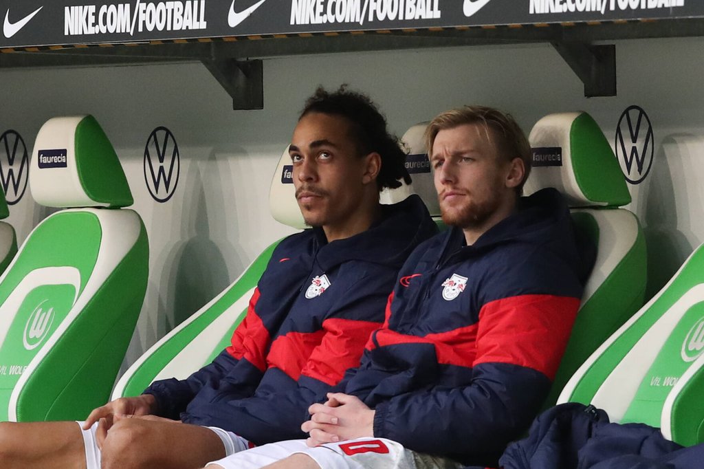 Yussuf Poulsen (l.) als RB-Edelreservist neben Emil Forsberg.