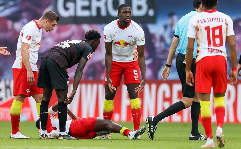 Die falsche "5": Ibrahima Konaté trägt die Hose von Dayot Upamecano