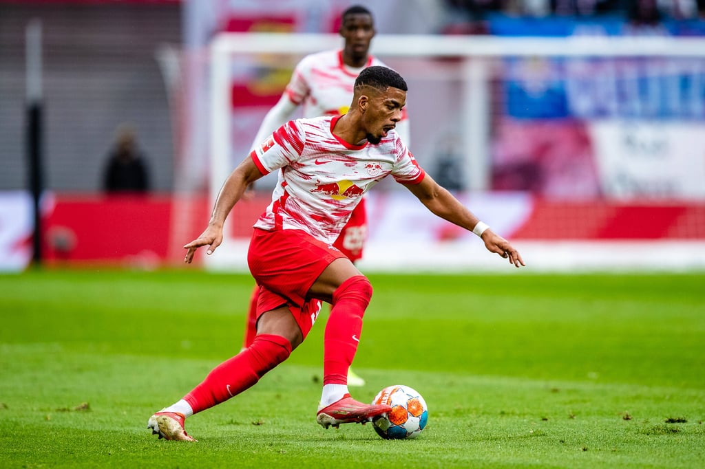 Erster Saison-Einsatz von Beginn an: Benjamin Henrichs.