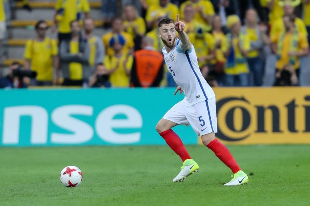 Da geht’s lang: Calum Chambers.