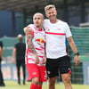 Trainer Jesse Marsch mit Angelino bei RB Leipzig.