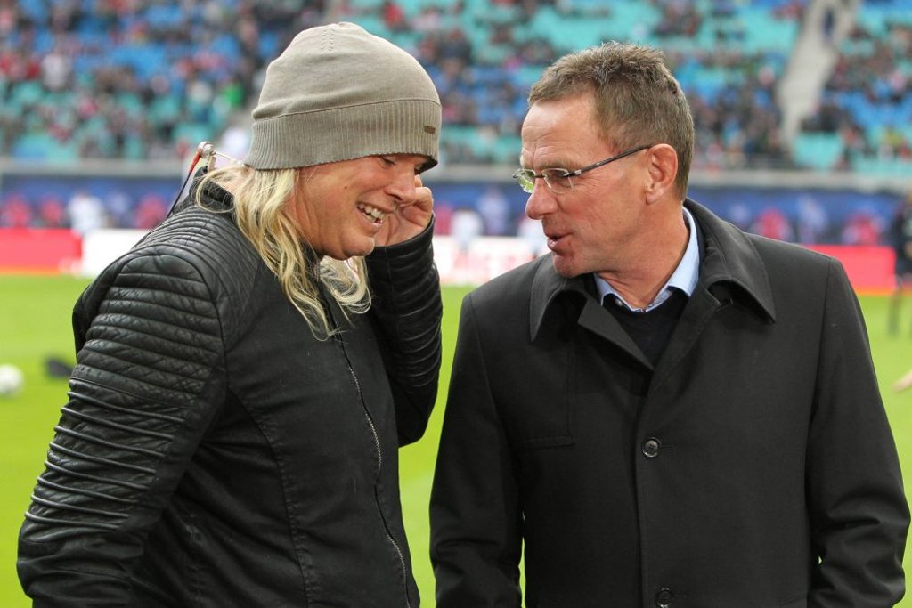 Ralf Rangnick (re) und Guido Schäfer (li) im Gespräch. Am Abend dann dann ohne Jacken bei der LVZ.