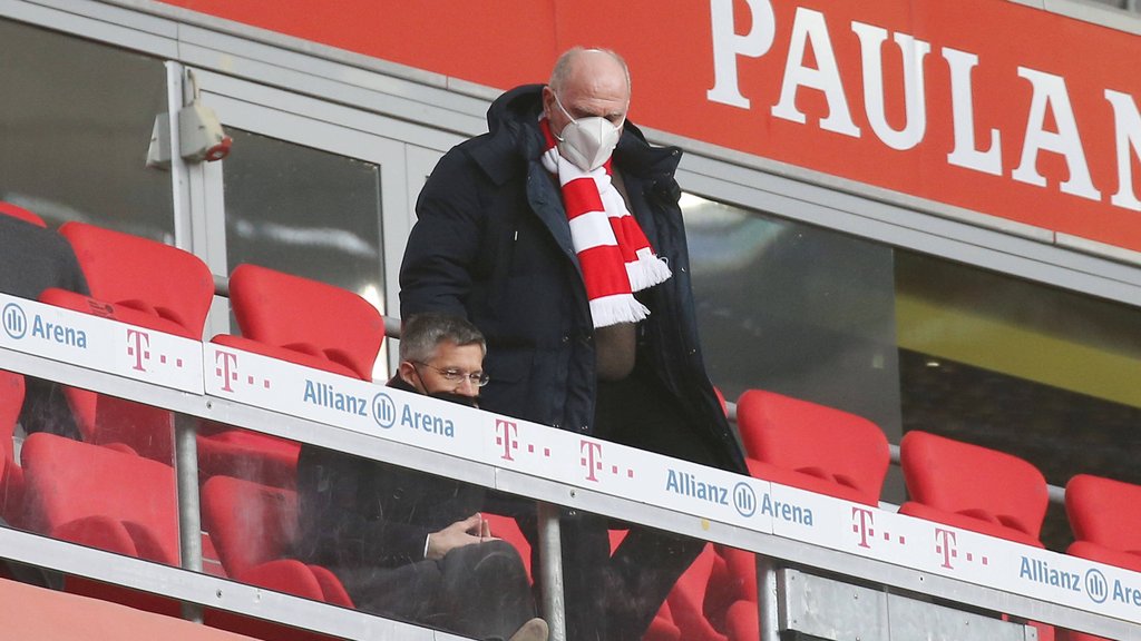 Uli Hoeneß ist nicht glücklich über die SItuation vor dem Spiel gegen RB Leipzig.