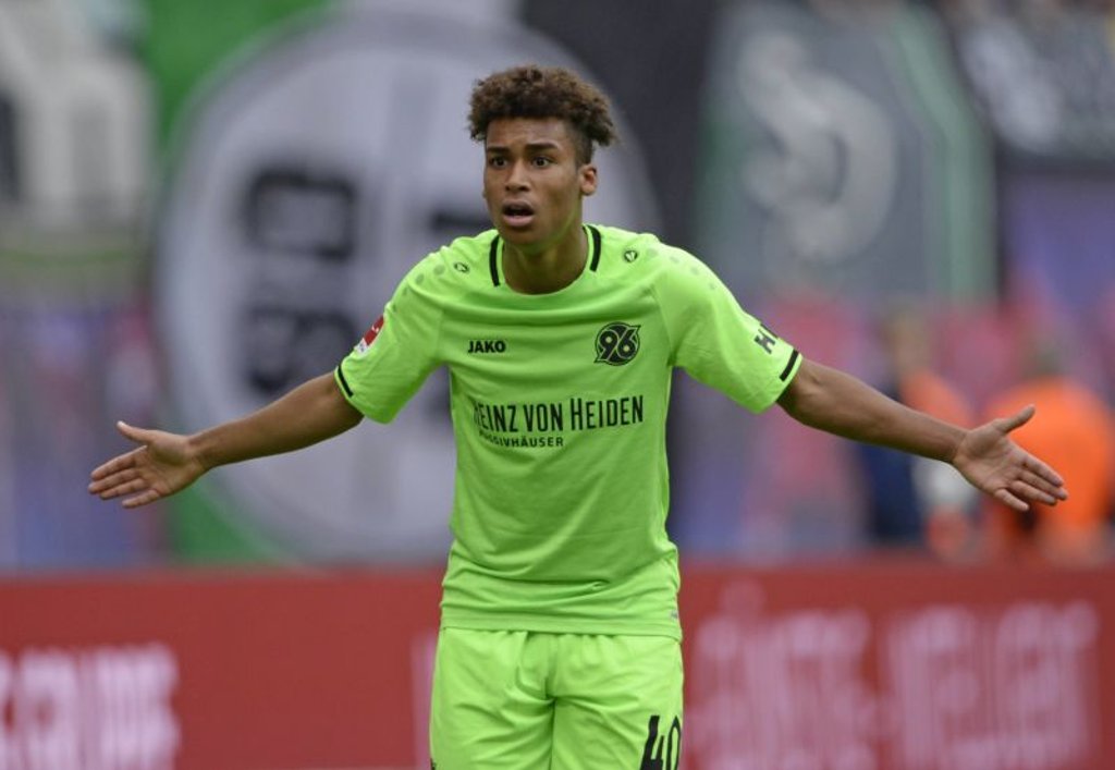 Linton Maina war zuletzt mit Hannover in Leipzig zu Gast, hätte aber auch fast für RB auflaufen können.