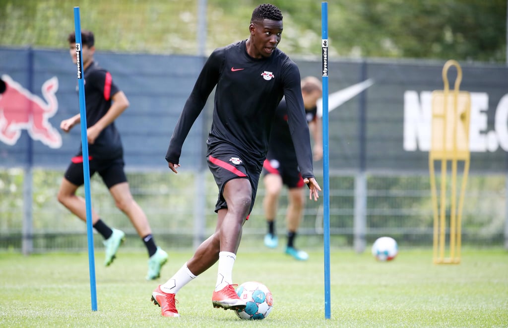 Nordi Mukiele musste das Training am Dienstag abbrechen.