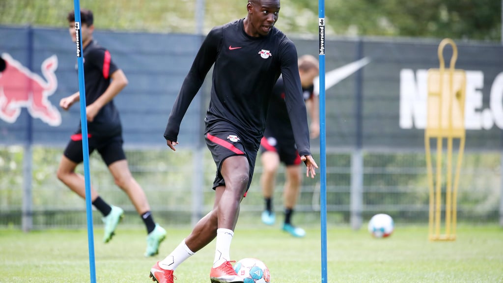 Nordi Mukiele musste das Training am Dienstag abbrechen.