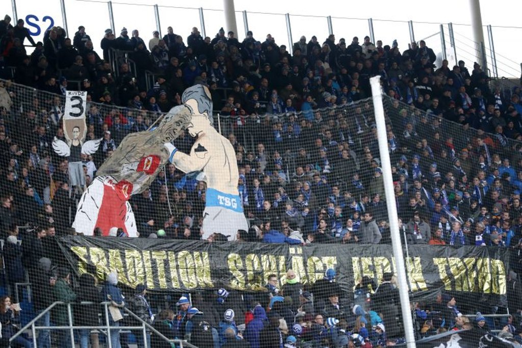 Bis er schließlich fällt: Vor dem Duell zwischen der TSG Hoffenheim und RB Leipzig geht Dietrich Mateschitz gegen Dietmar Hopp K.o.