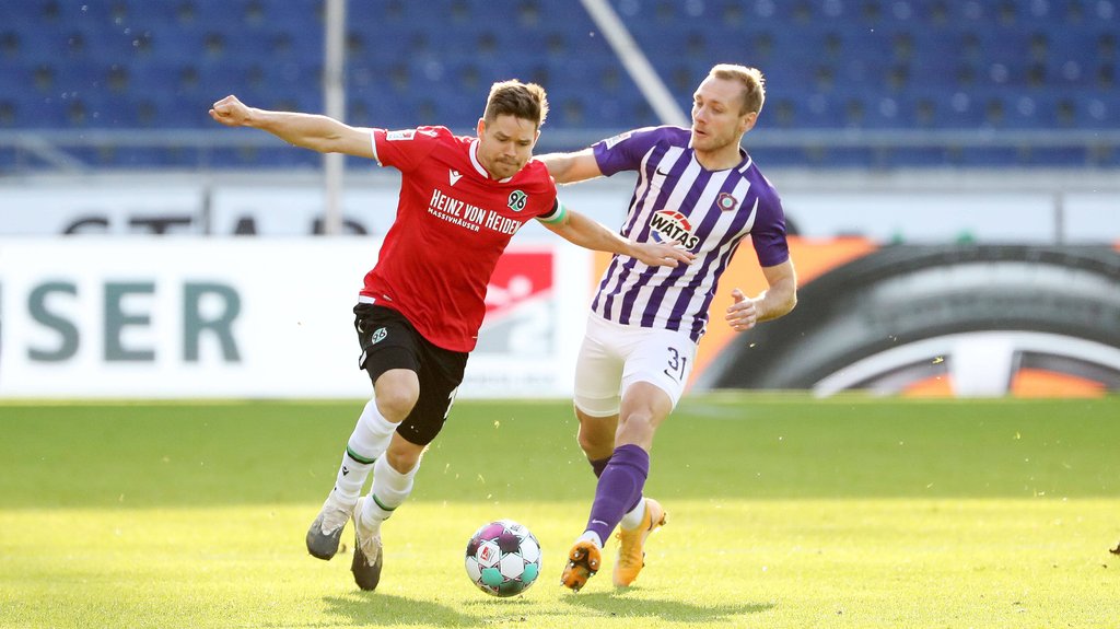 Dominik Kaiser (l.) lief 2012 bis 2018 für RB Leipzig auf.