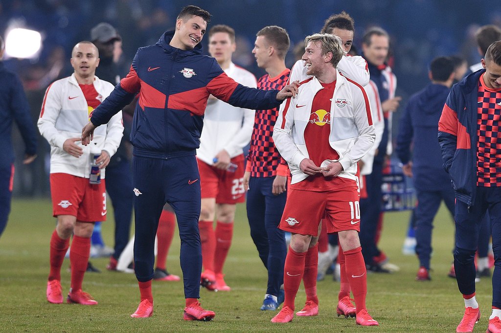 Alle happy, sogar Torschütze Emil Forsberg (M.r.)