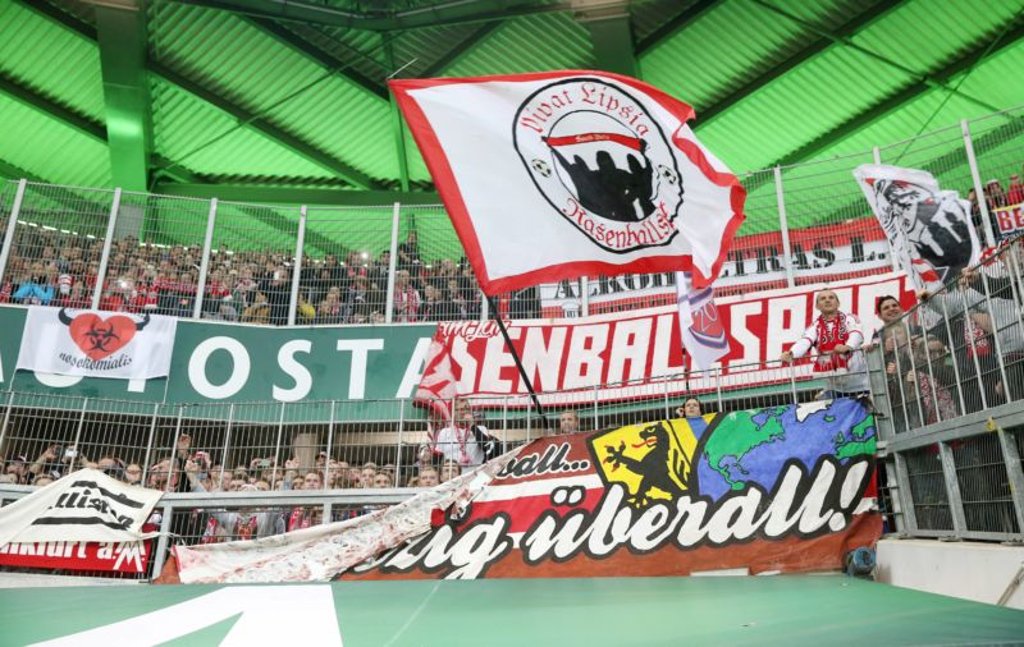 Fühlten sich in Wolfsburg besonders wohl: die Fans von RB Leipzig.