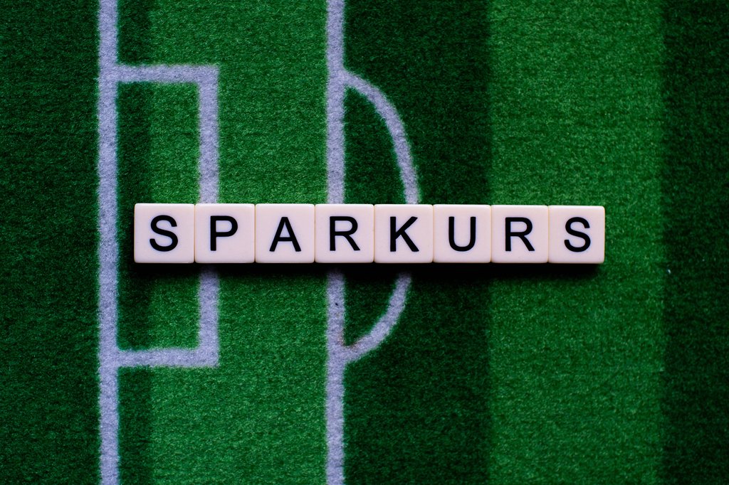 Eine Gehaltsobergrenze würde den Fußball wohl wieder ausgeglichener machen.