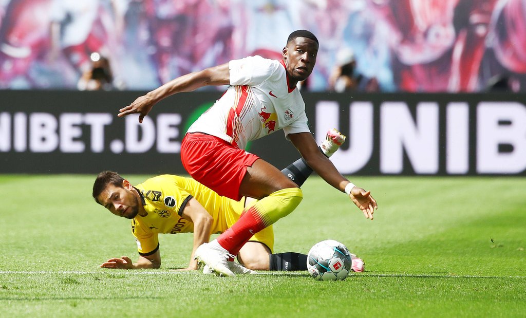 RB-Verteidiger Nordi Mukiele (vorn)