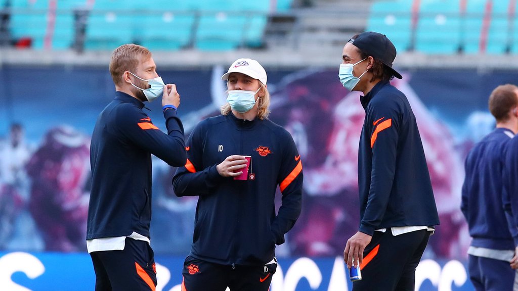 Trio von Beginn an: Konrad Laimer, Emil Forsberg und Yussuf Poulsen.