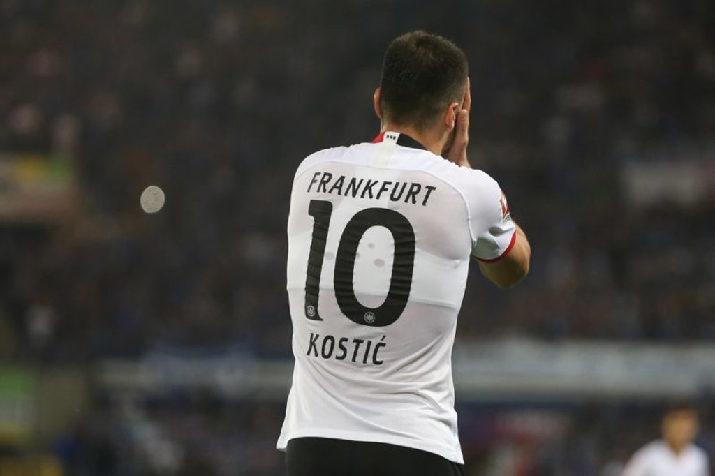 Eintracht Frankfurt verliert das Hinspiel der Europa-League-Playoffs.