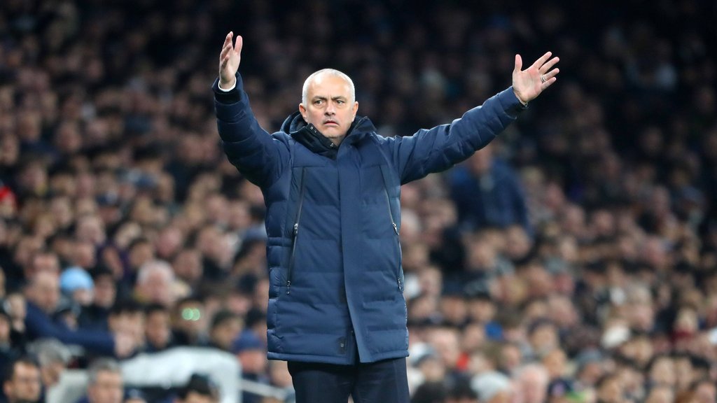 Trainer Jose Mourinho fühlt sich machtlos angesichts der Verletzungssorgen bei Tottenham.