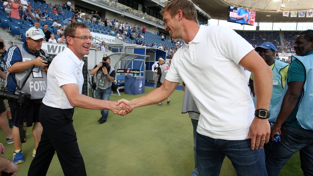 Shakehands unter Fachleuten: Ralf Rangnick (r.) und Julian Nagelsmann