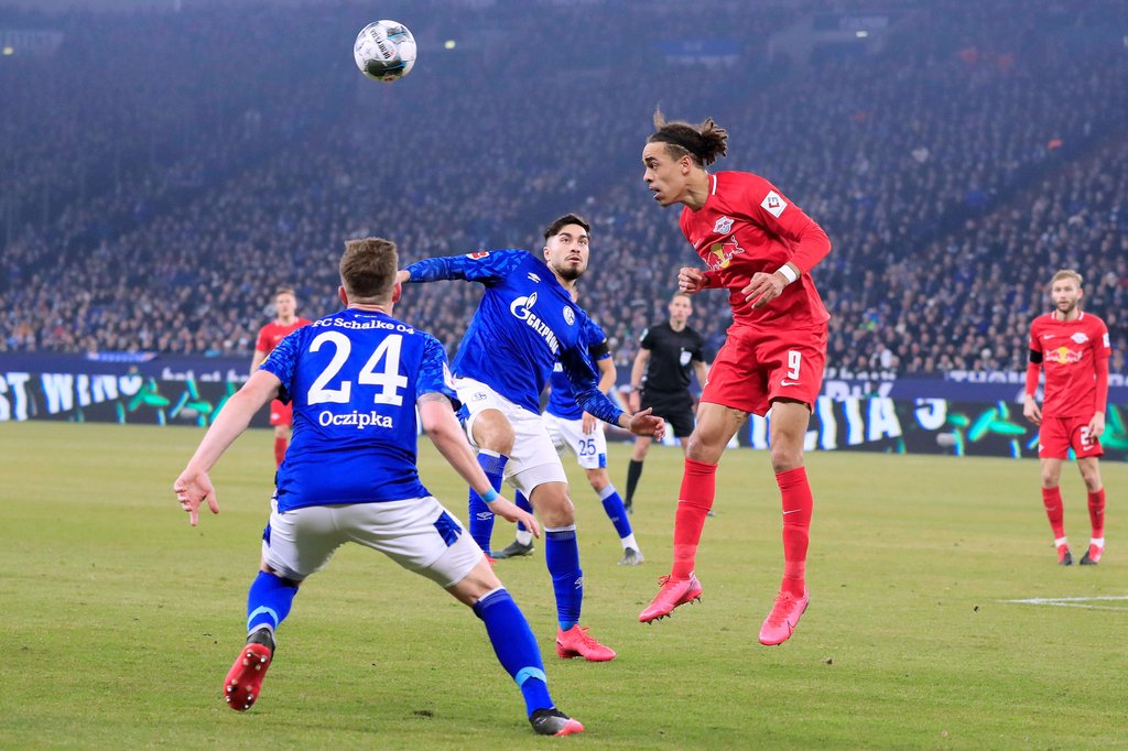Im Februar siegte RB auf Schalke 5:0. Ob Stürmer Yussuf Poulsen am Samstag auflaufen kann, ist noch ungewiss.