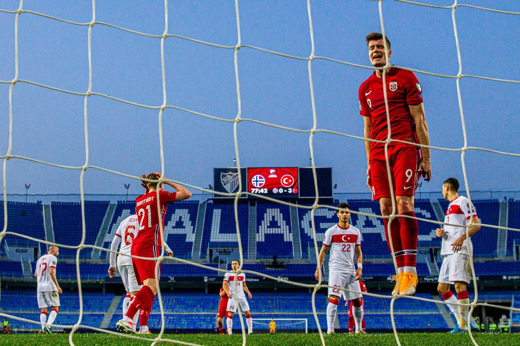 Alexander Sörloth ärgerte sich über die Niederlage gegen die Türkei.