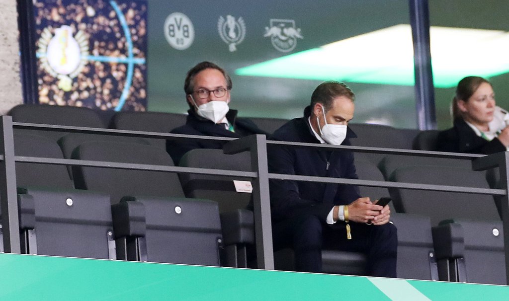 Florian Scholz (l.) und Oliver Mintzlaff (m.) bilden mit Christopher Vivell die sportliche Führung.