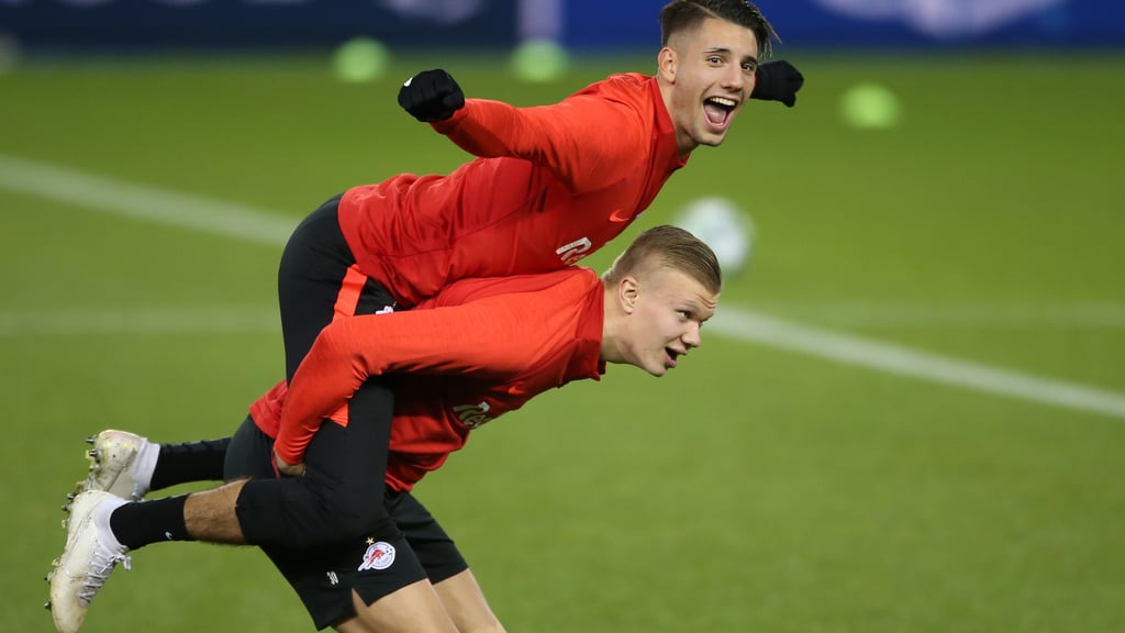 Fly me to the stars! Dominik Szoboszlai (oben) und Erling Haaland bei Red Bull Salzburg