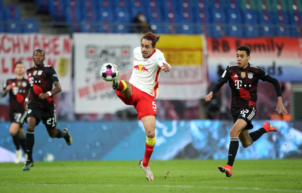 Muskelfaserriss? Yussuf Poulsen verletzte sich bei dieser Aktion