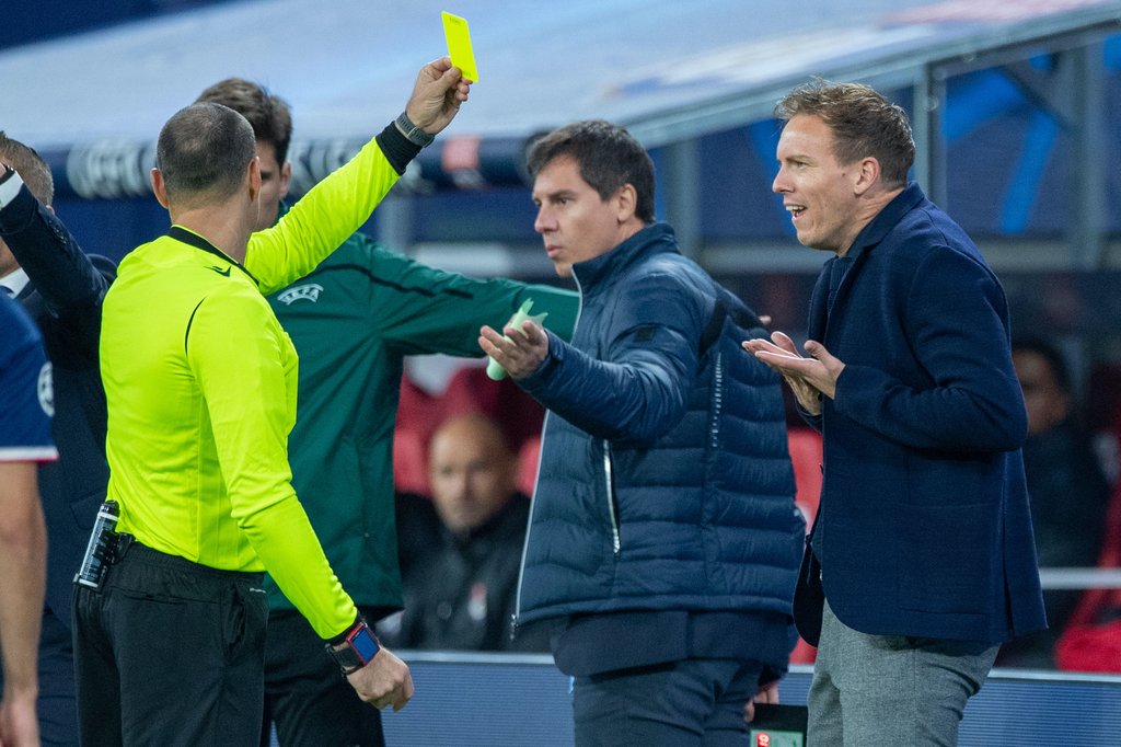 Weiß, wie man Gelb gezeigt bekommt: RB-Coach Julian Nagelsmann