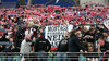 Ein Banner gegen Montagsspiele im Fan-Block von RB Leipzig.