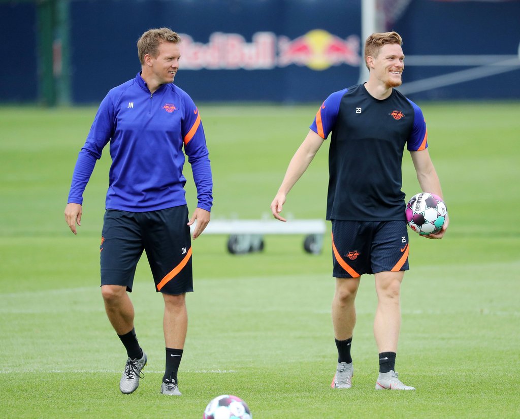 Julian Nagelsmann und Marcel Halstenberg im Training von RB Leipzig.