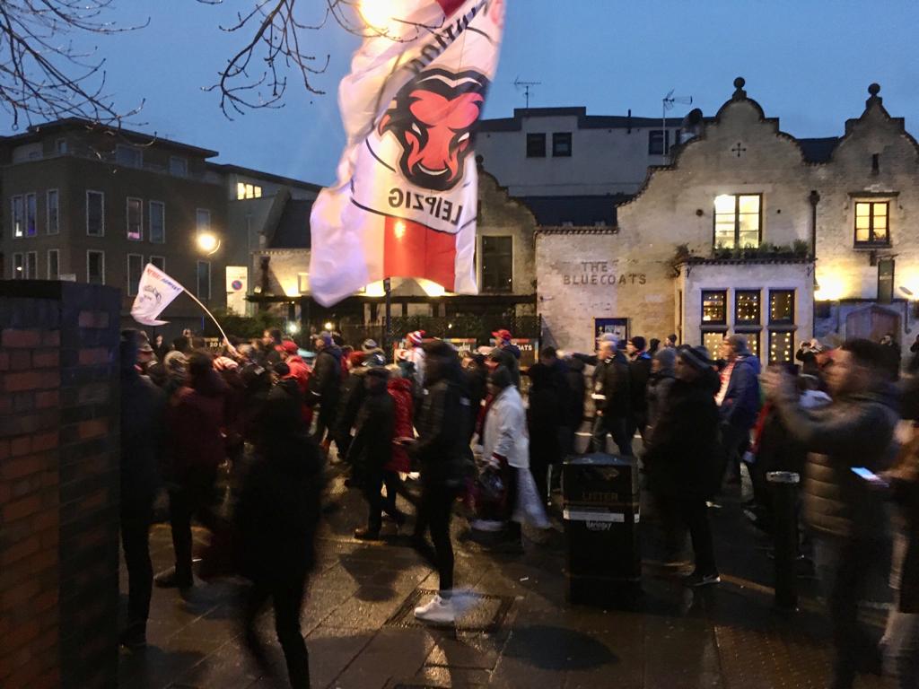 Fanmarsch zum Stadion: Etwa 1500 Leipziger liefen zum Stadion.