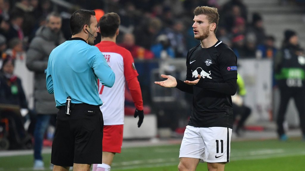 Timo Werner hatte beim letzten Aufeinandertreffen auch Mühe mit der Spielleitung von Orel Grinfeld.