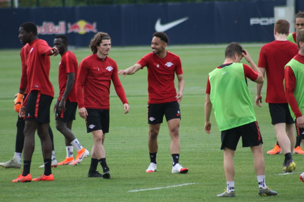 Letzter Blick: Leipzigs Profis beim öffentlichen Training.