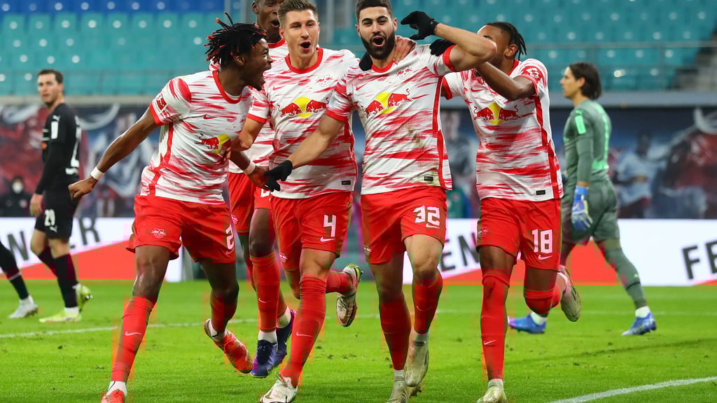 Debüttor für Josko Gvardiol: Jubel bei RB Leipzig zum Debüt von Domenico Tedesco.