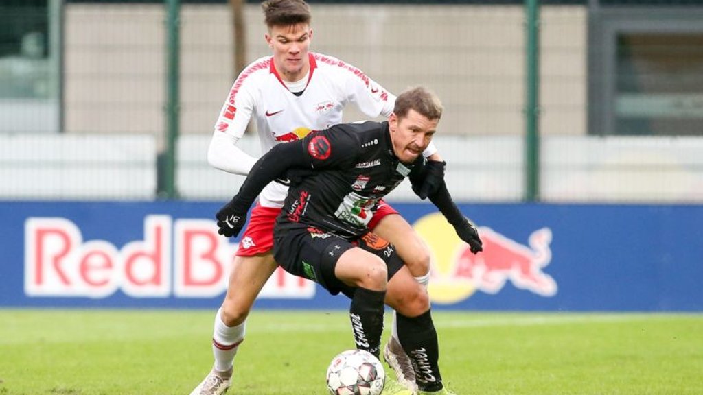 Frederik Jäkel bekommt einen Profivertrag bei RB Leipzig bis 2022 RBLive