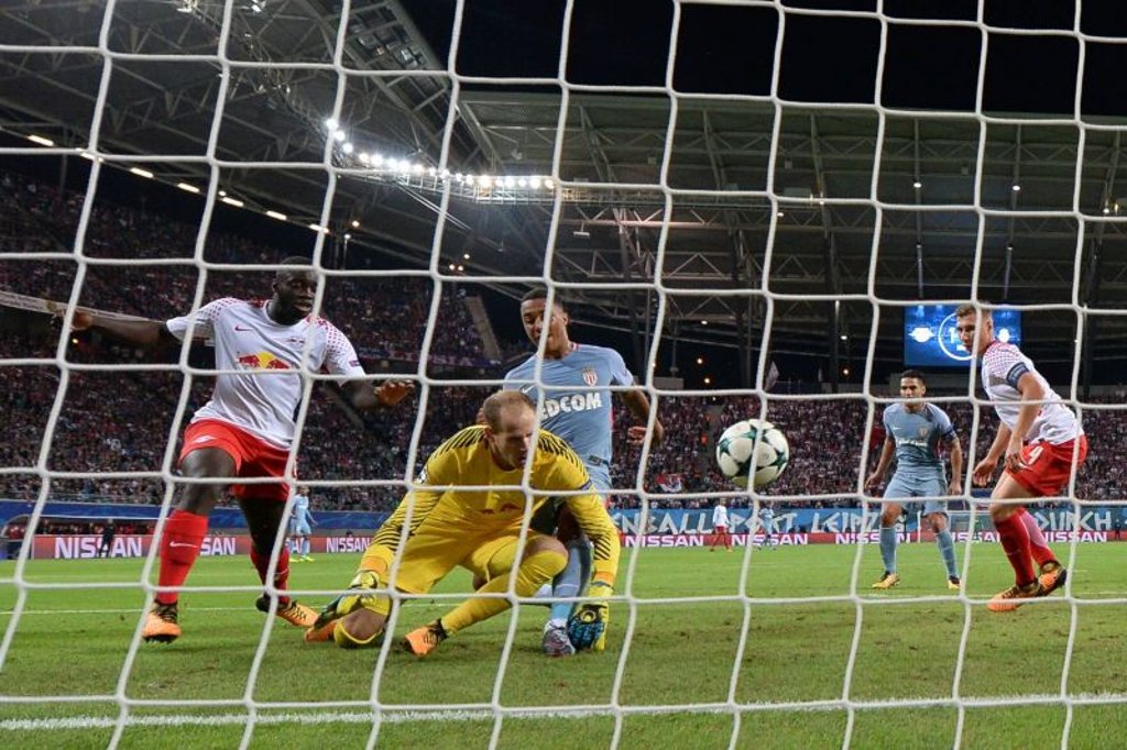 Gulacsi machtlos: Youri Tielemans trifft zum 1:1 für AS Monaco
