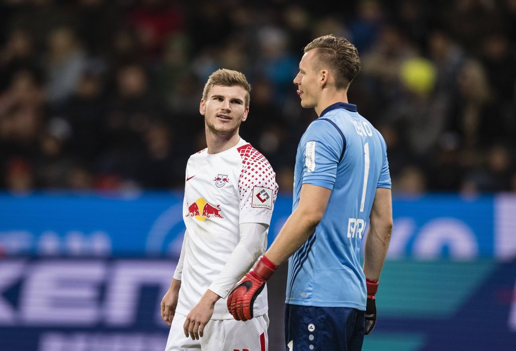 Verstehen sich gut: Bernd Leno und Timo Werner bei einem Aufeinandertreffen 2017.